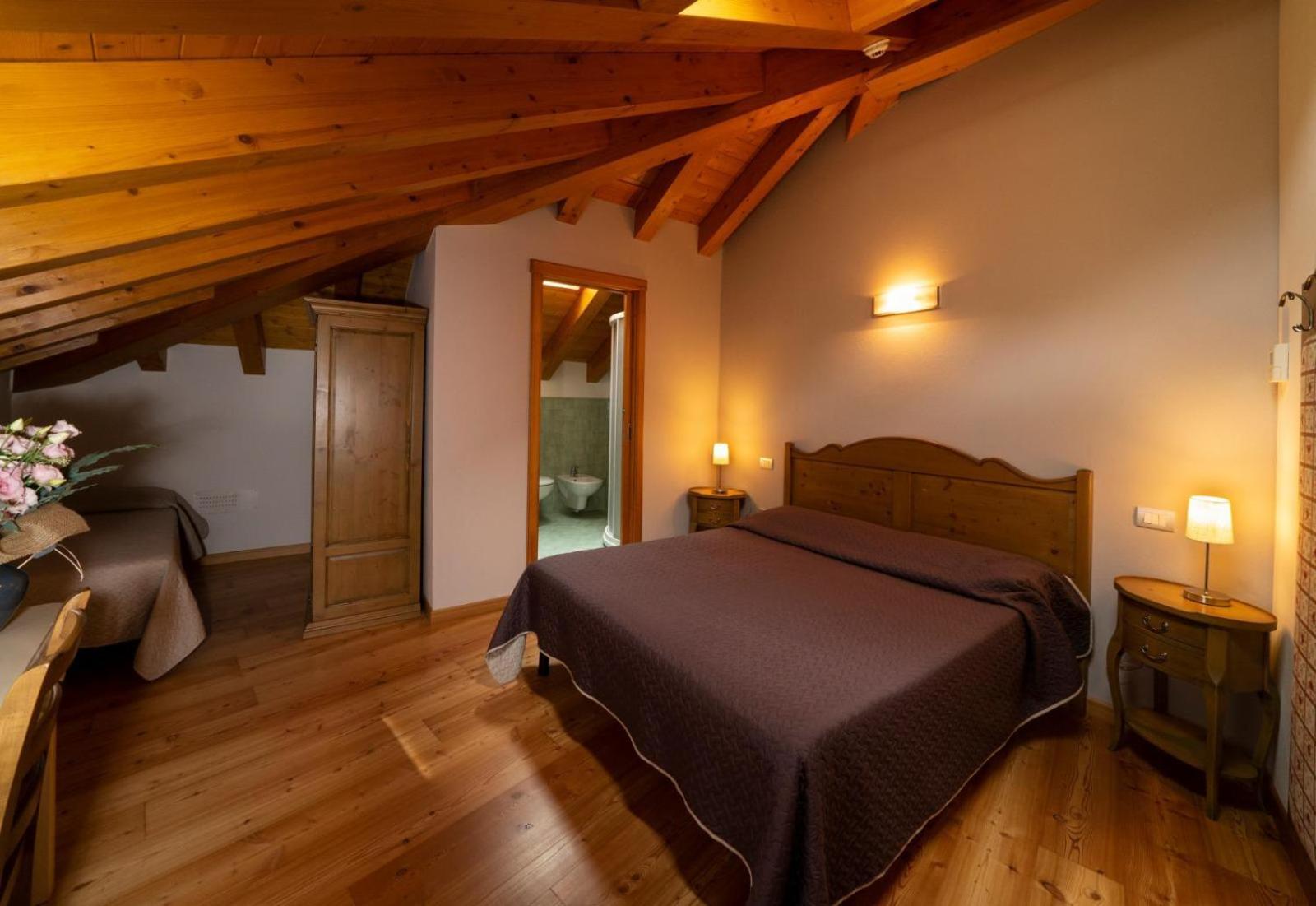 Albergo Parigi Arsie Экстерьер фото