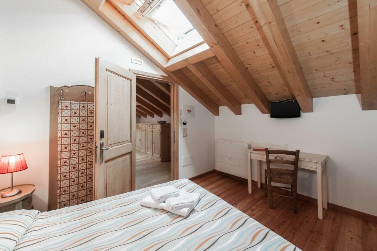 Albergo Parigi Arsie Экстерьер фото